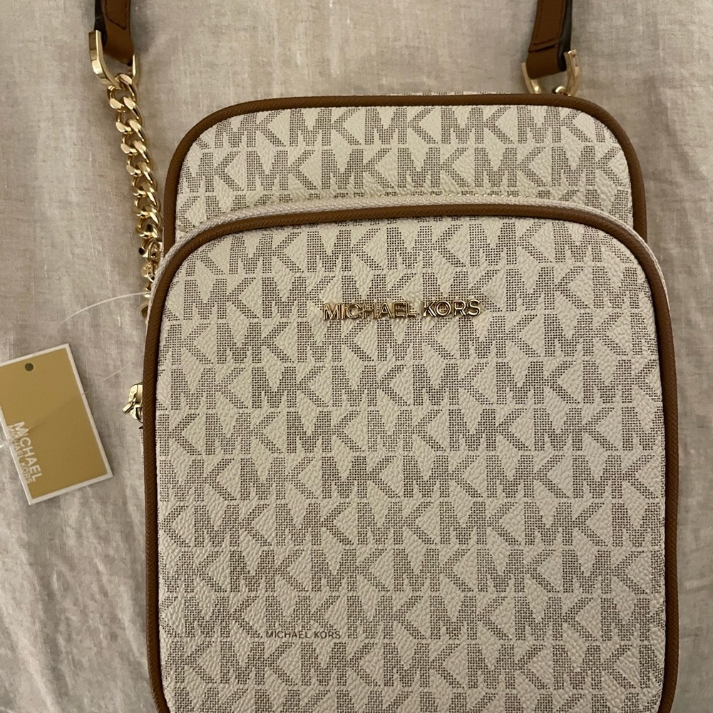 MICHAEL KORS Jet Set Travel Medium Logo Crossbody Bag